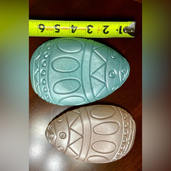 Set of 4 Plates Easter Egg Plates Akcam Hand Made in Turkey Green and Pink - Picture 7 of 12